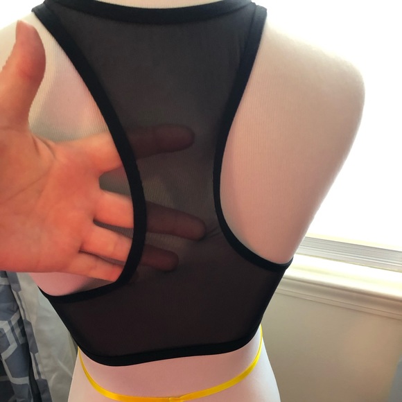 Garage Mesh sports bra - Picture 3 of 8